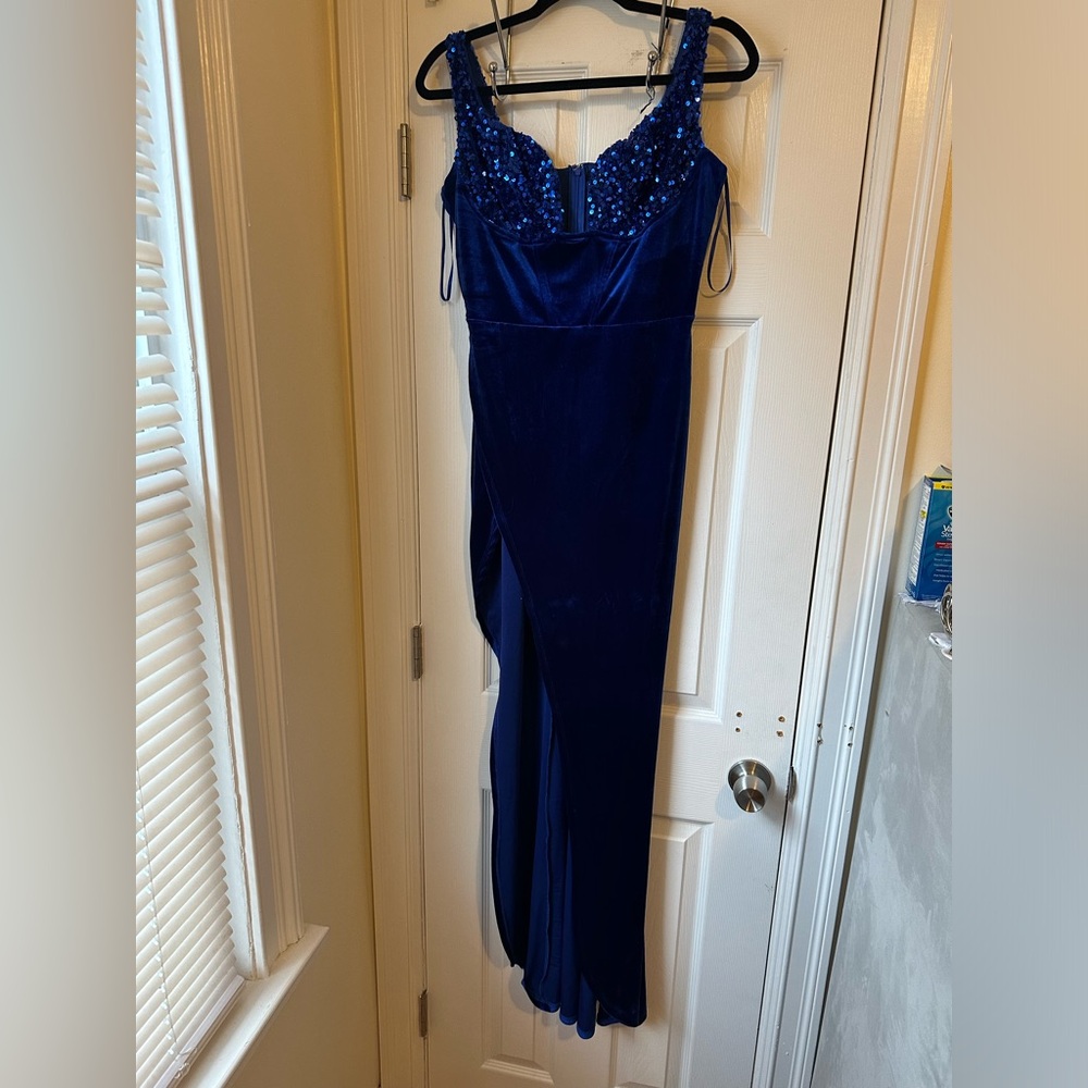 Blue dress